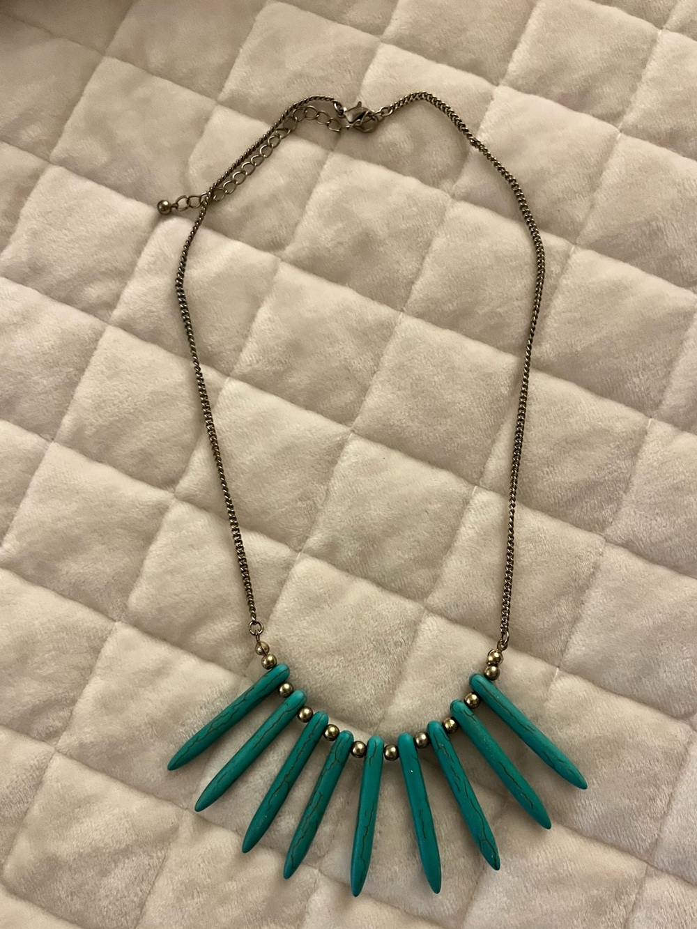 Costume jewelry - necklace